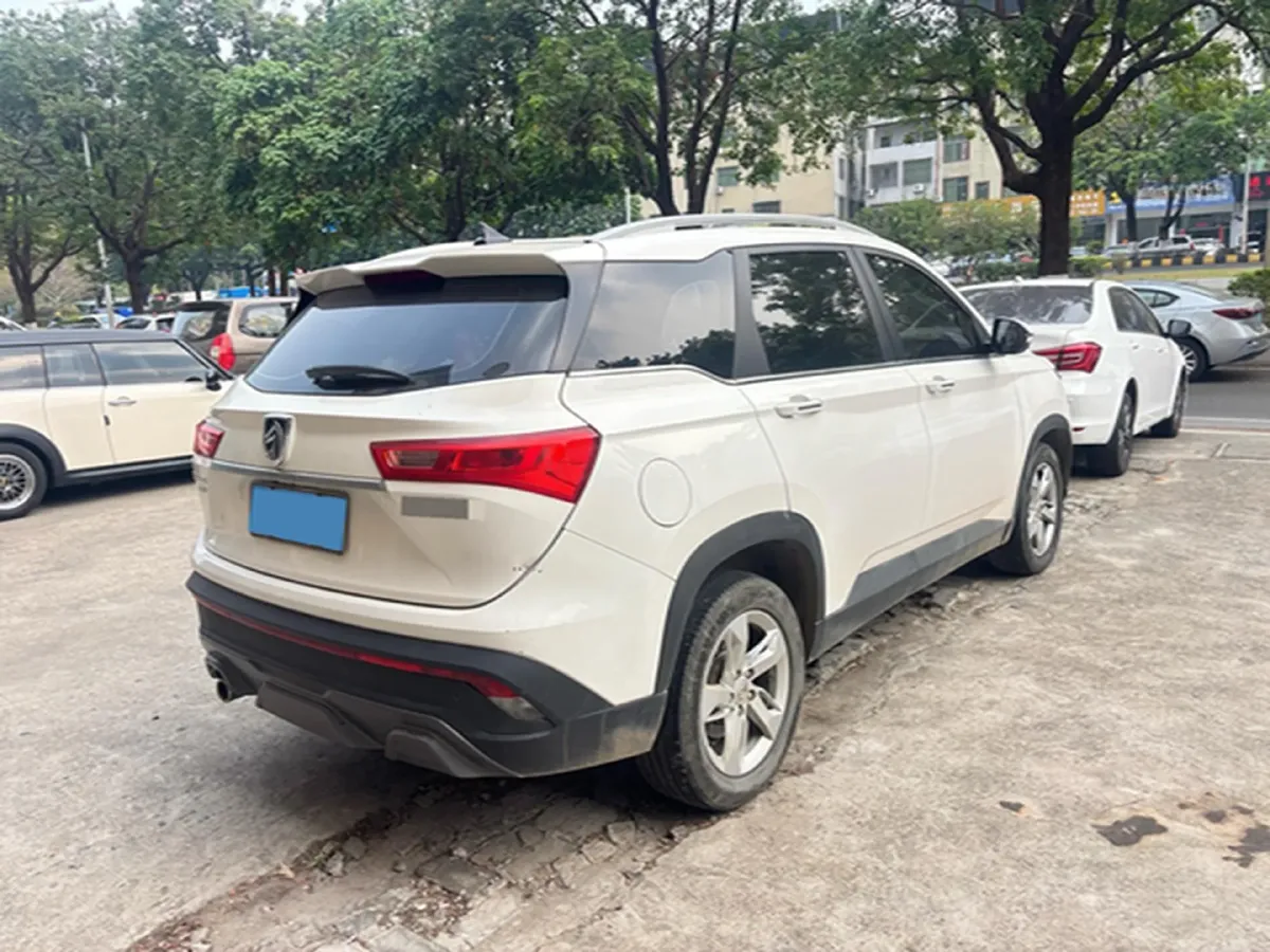 2019 BaoJun 530 1.5T 147HP L4 CVT,autocango,china used car exporter,china ev exporter,chinese used car exporter,chinese used ev exporter