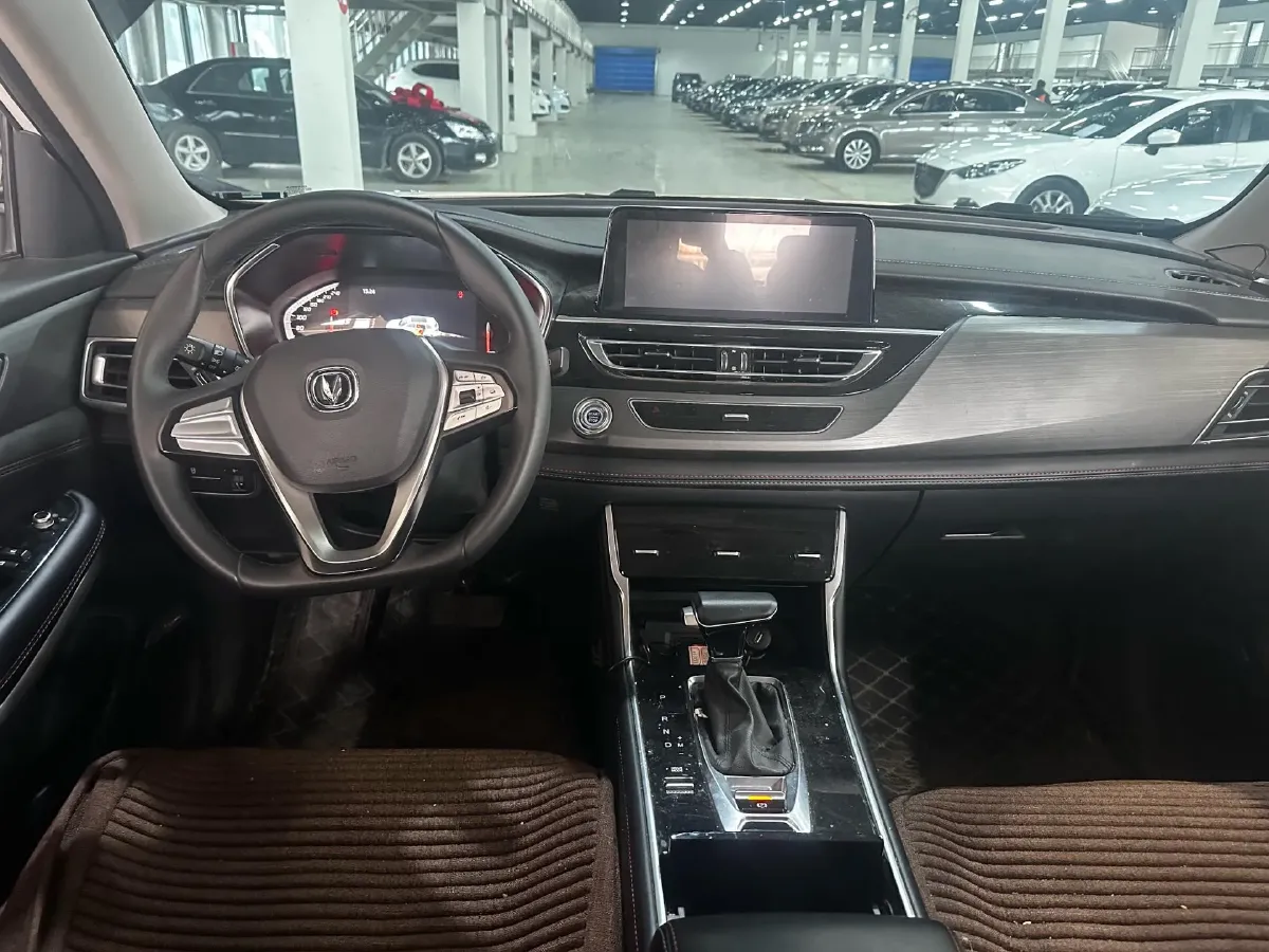 2021 ChangAn CS75 1.5T 178HP L4 7DCT,autocango,china used car exporter,china ev exporter,chinese used car exporter,chinese used ev exporter