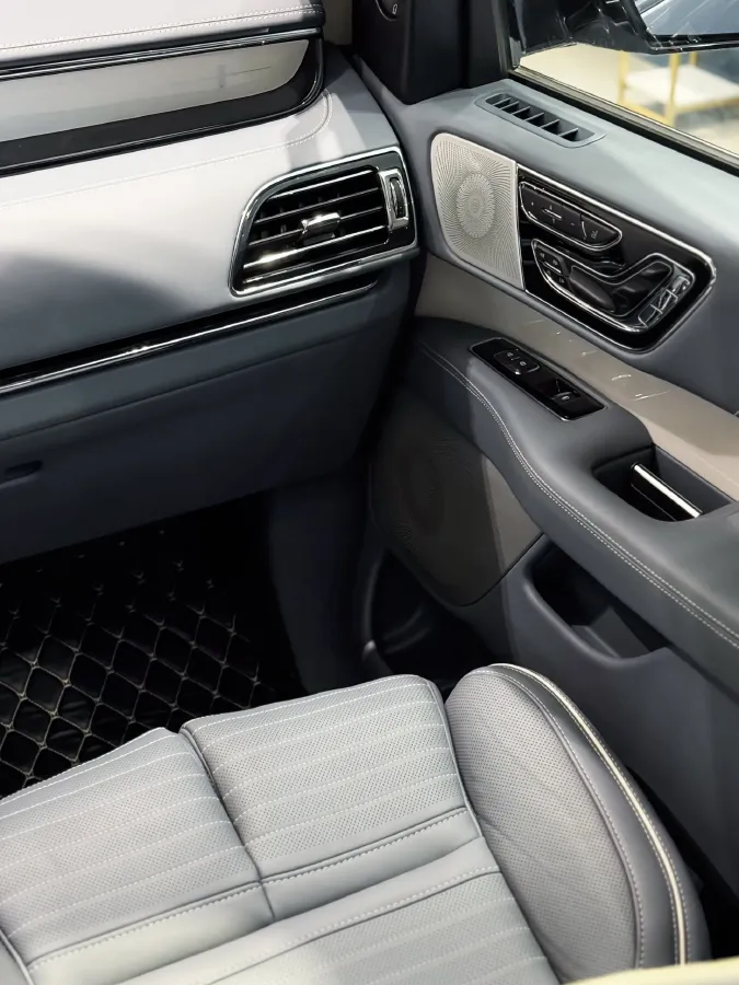 2019 Lincoln Navigator 3.5T 388HP V6 10AT,autocango,china used car exporter,china ev exporter,chinese used car exporter,chinese used ev exporter