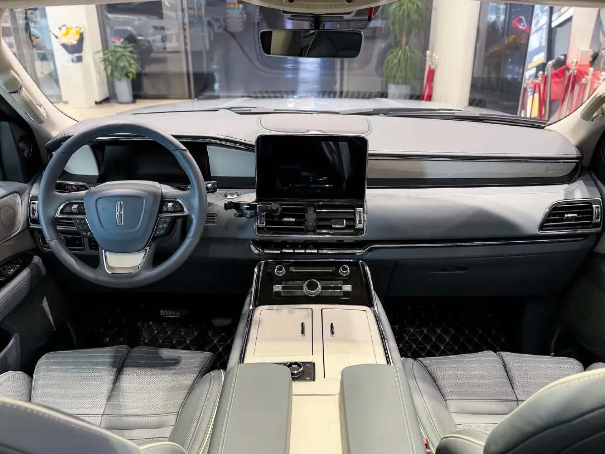 2019 Lincoln Navigator 3.5T 388HP V6 10AT,autocango,china used car exporter,china ev exporter,chinese used car exporter,chinese used ev exporter