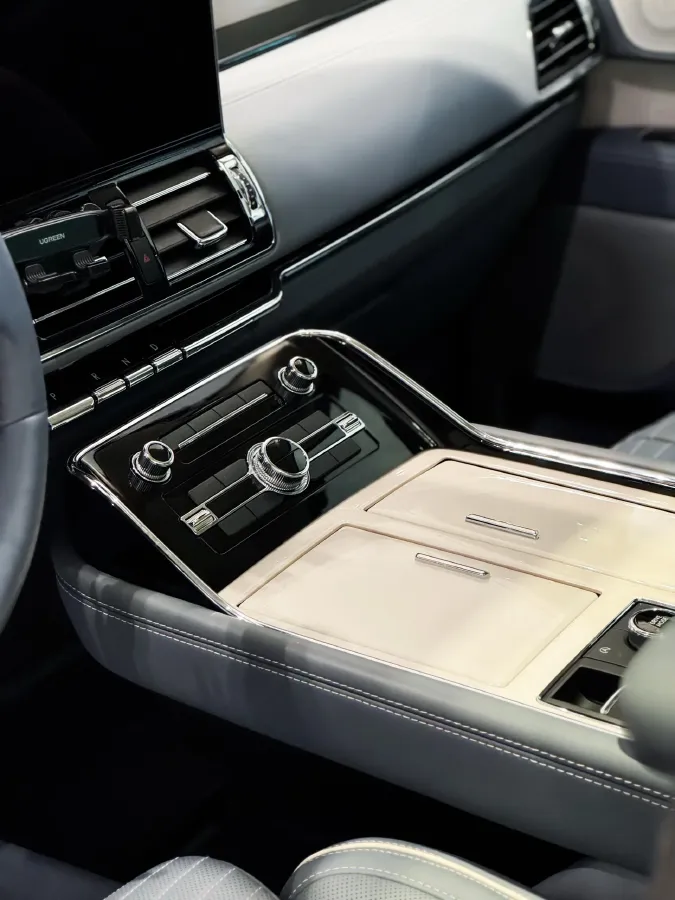 2019 Lincoln Navigator 3.5T 388HP V6 10AT,autocango,china used car exporter,china ev exporter,chinese used car exporter,chinese used ev exporter