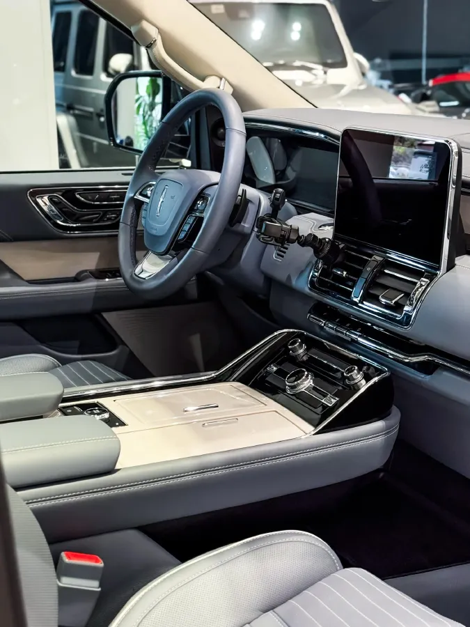 2019 Lincoln Navigator 3.5T 388HP V6 10AT,autocango,china used car exporter,china ev exporter,chinese used car exporter,chinese used ev exporter