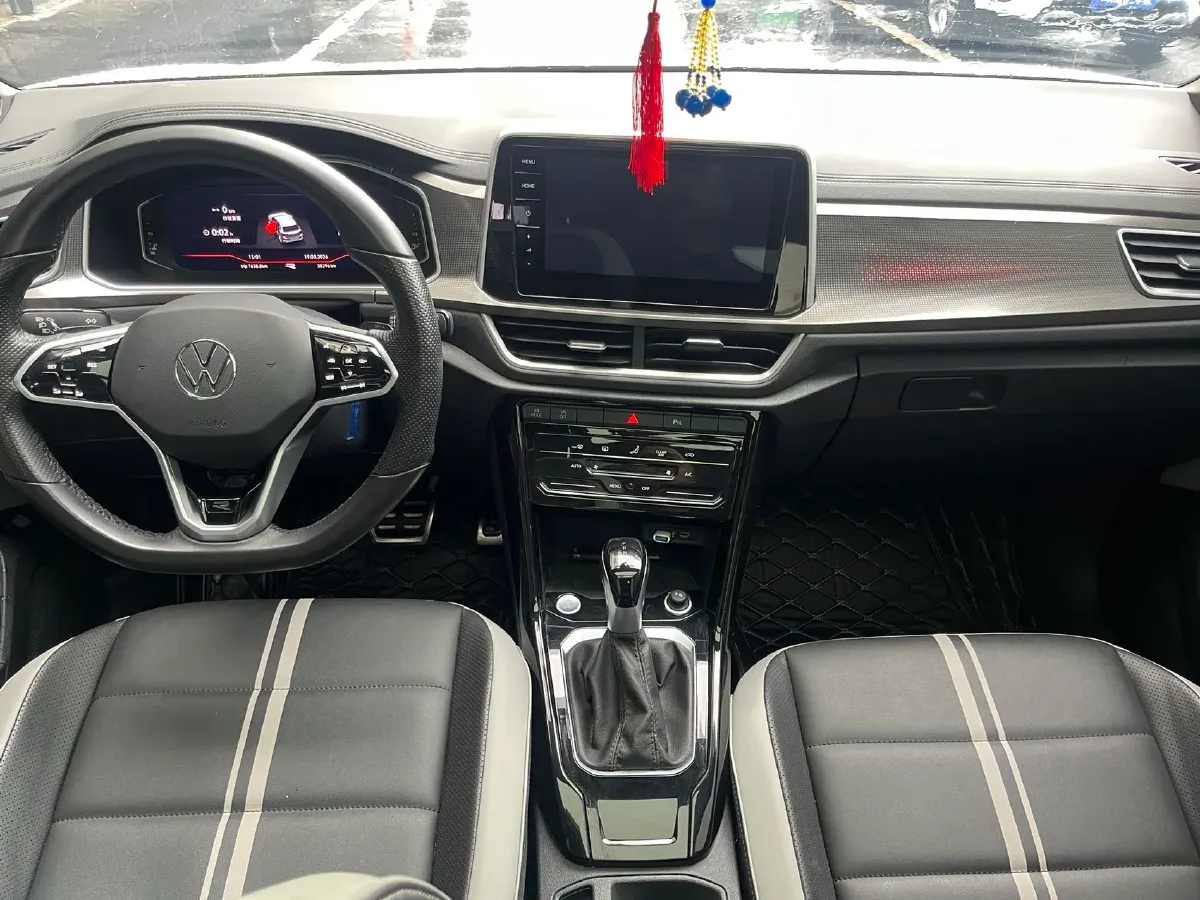 2023 Volkswagen T-Roc 1.5T 160HP L4 7DCT,autocango,china used car exporter,china ev exporter,chinese used car exporter,chinese used ev exporter