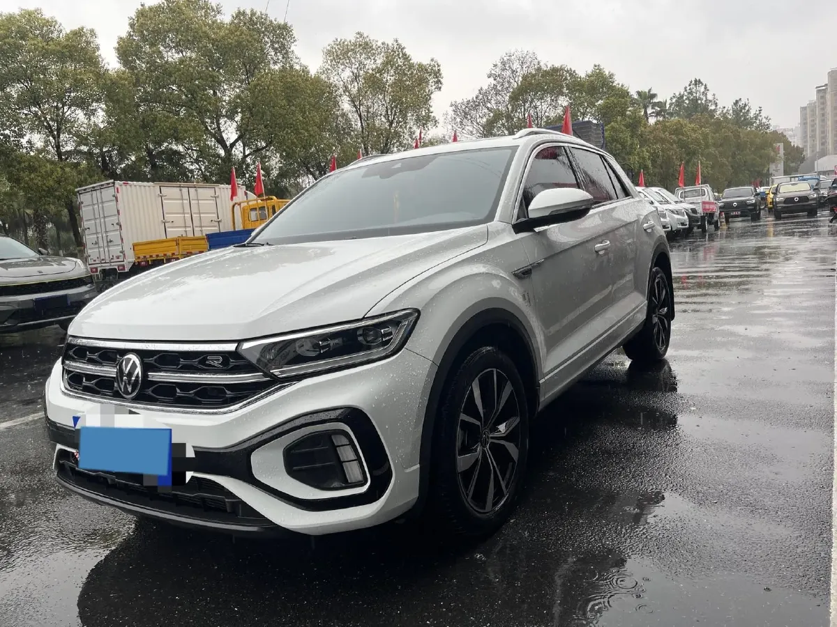 2023 Volkswagen T-Roc 1.5T 160HP L4 7DCT,autocango,china used car exporter,china ev exporter,chinese used car exporter,chinese used ev exporter