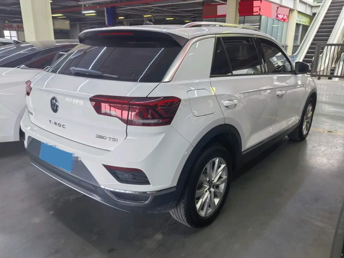 2022 Volkswagen T-Roc 1.4T 150HP L4 7DCT,autocango,china used car exporter,china ev exporter,chinese used car exporter,chinese used ev exporter