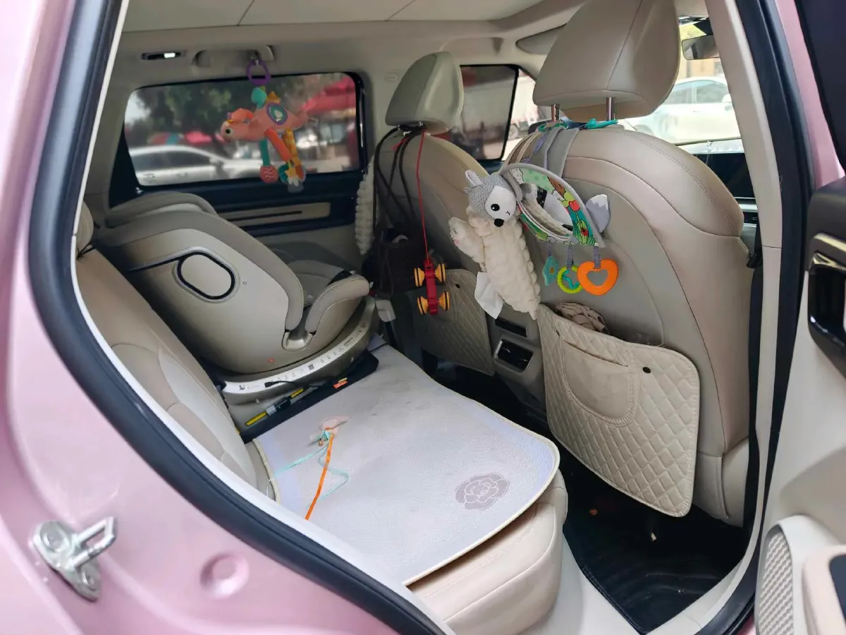 2023 Geely ICON 1.5T 181HP L4 7DCT,autocango,china used car exporter,china ev exporter,chinese used car exporter,chinese used ev exporter