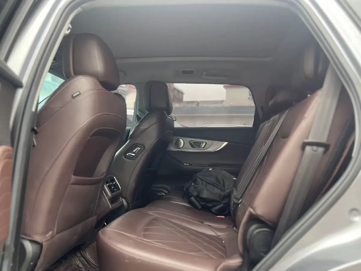 2024 Chery Tiggo 8 PRO 2.0T 254HP L4 7DCT,autocango,china used car exporter,china ev exporter,chinese used car exporter,chinese used ev exporter