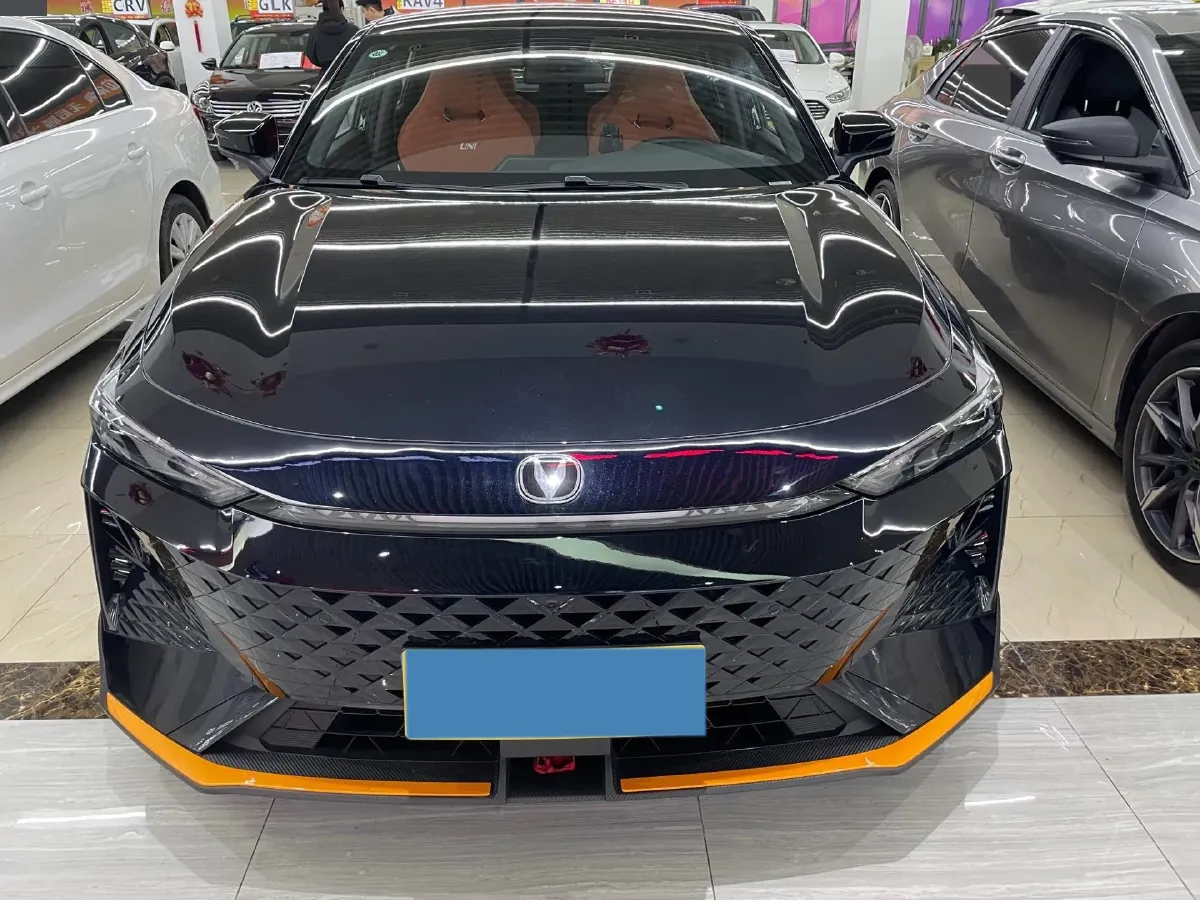 2025 ChangAn UNI-V 1.5T 192HP L4 7DCT,autocango,china used car exporter,china ev exporter,chinese used car exporter,chinese used ev exporter