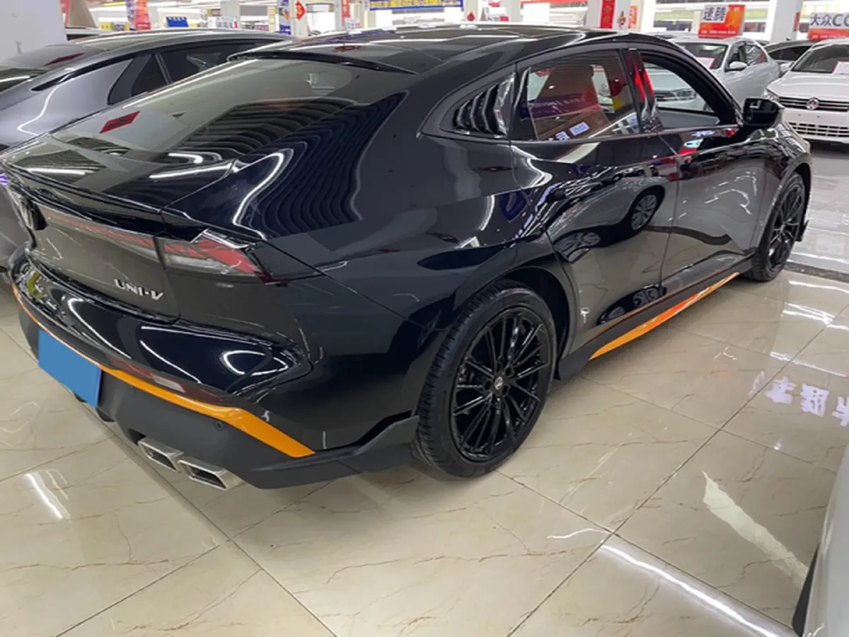 2025 ChangAn UNI-V 1.5T 192HP L4 7DCT,autocango,china used car exporter,china ev exporter,chinese used car exporter,chinese used ev exporter