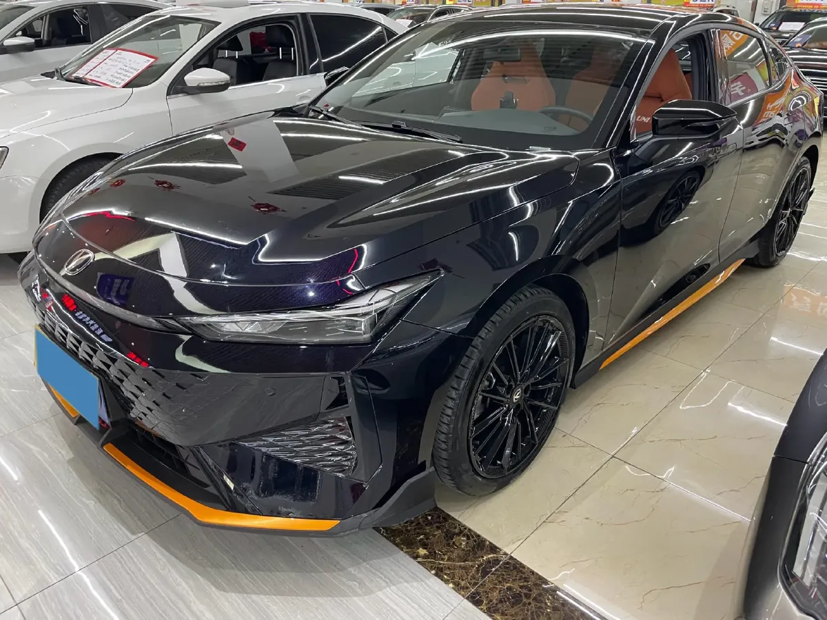 2025 ChangAn UNI-V 1.5T 192HP L4 7DCT,autocango,china used car exporter,china ev exporter,chinese used car exporter,chinese used ev exporter