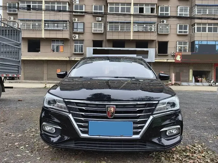 2020 Roewe i5 1.5L 120HP L4 5MT,autocango,china used car exporter,china ev exporter,chinese used car exporter,chinese used ev exporter