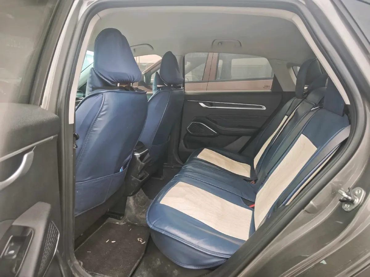 2022 Geely Emgrand 1.5L 114HP L4 5MT,autocango,china used car exporter,china ev exporter,chinese used car exporter,chinese used ev exporter