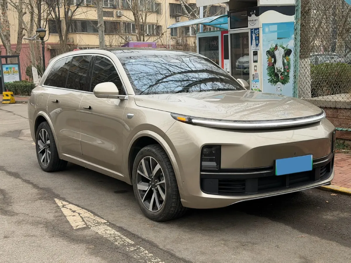 2023 Li L7 Range Extended 154HP REEV 40.9KWH,autocango,china used car exporter,china ev exporter,chinese used car exporter,chinese used ev exporter