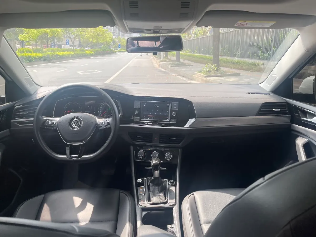 2019 Jeep Renegade 1.3T 173HP L4 7DCT,autocango,china used car exporter,china ev exporter,chinese used car exporter,chinese used ev exporter