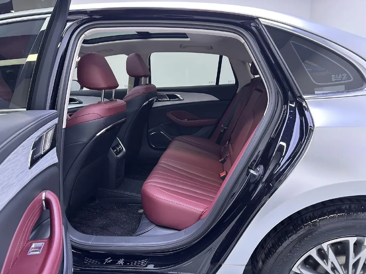 2025 HongQi H5 1.5T 169HP L4 7DCT,autocango,china used car exporter,china ev exporter,chinese used car exporter,chinese used ev exporter