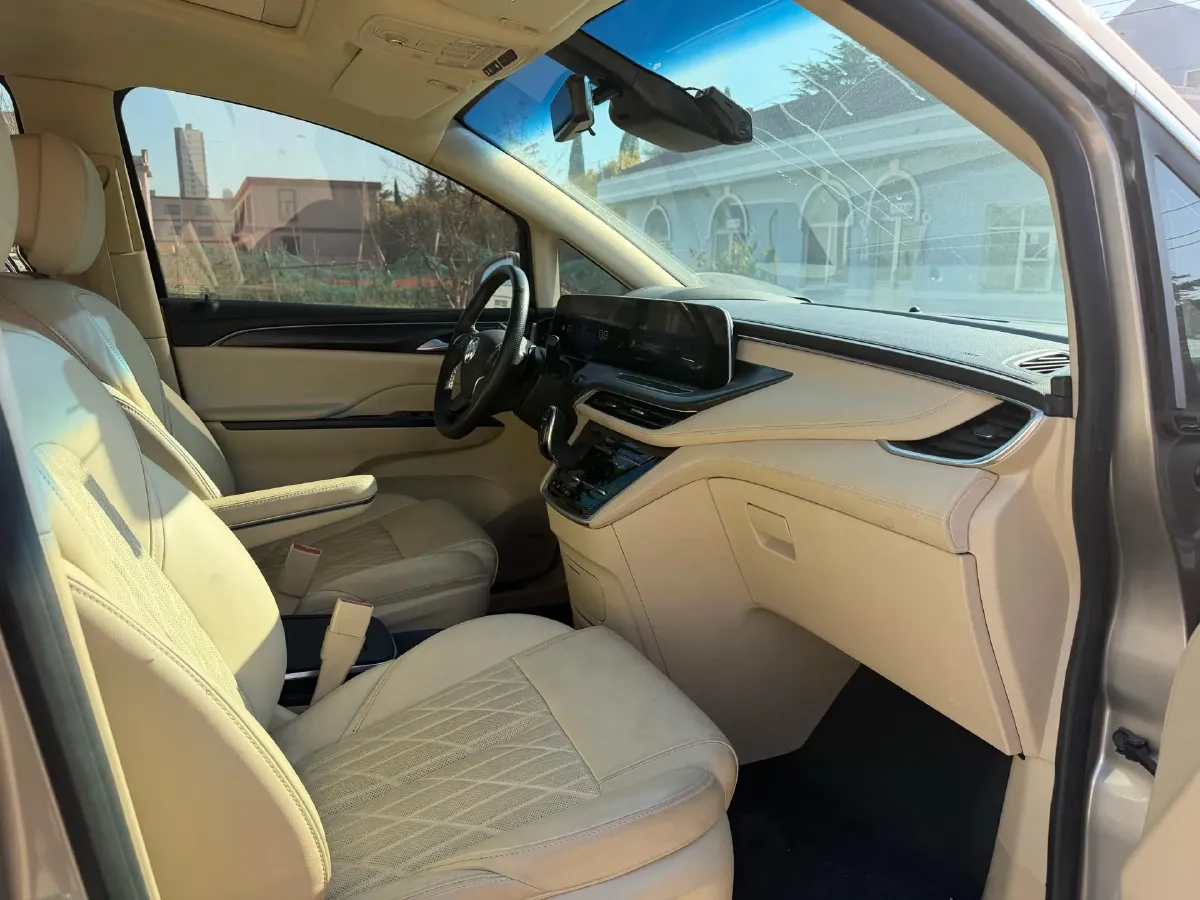 2022 Buick GL8 2.0T 237HP L4 9AT,autocango,china used car exporter,china ev exporter,chinese used car exporter,chinese used ev exporter