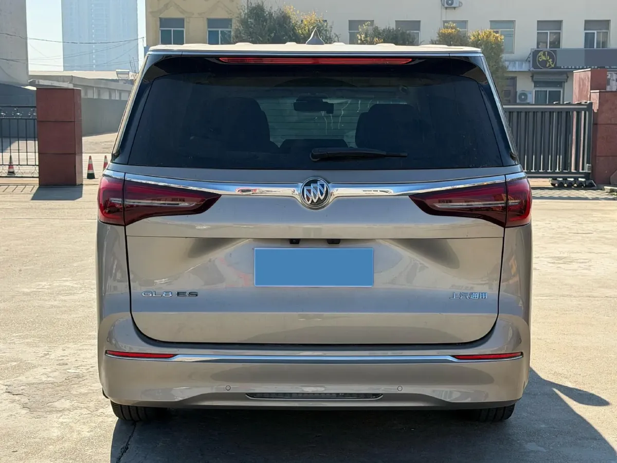 2022 Buick GL8 2.0T 237HP L4 9AT,autocango,china used car exporter,china ev exporter,chinese used car exporter,chinese used ev exporter