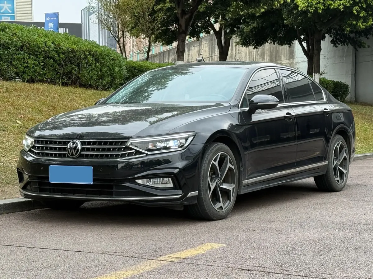2023 Volkswagen Magotan 2.0T 186HP L4 7DCT,autocango,china used car exporter,china ev exporter,chinese used car exporter,chinese used ev exporter