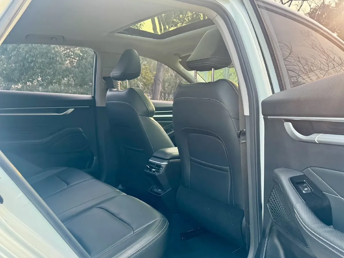 2023 Geely Emgrand 1.5L 127HP L4 CVT,autocango,china used car exporter,china ev exporter,chinese used car exporter,chinese used ev exporter