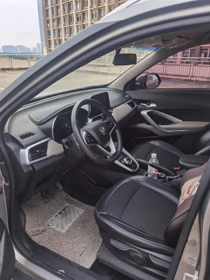 2017 BaoJun 310W 1.5L 105HP L4 6MT,autocango,china used car exporter,china ev exporter,chinese used car exporter,chinese used ev exporter