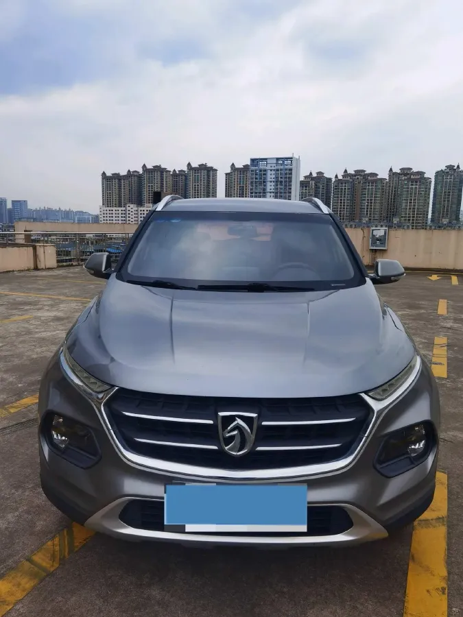 2017 BaoJun 310W 1.5L 105HP L4 6MT,autocango,china used car exporter,china ev exporter,chinese used car exporter,chinese used ev exporter