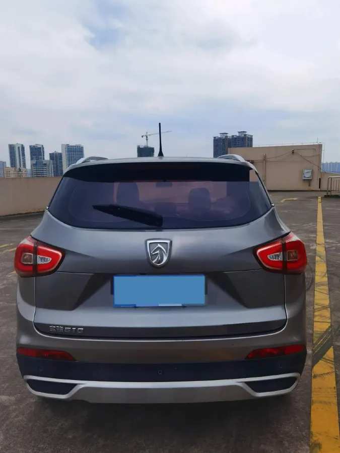 2017 BaoJun 310W 1.5L 105HP L4 6MT,autocango,china used car exporter,china ev exporter,chinese used car exporter,chinese used ev exporter