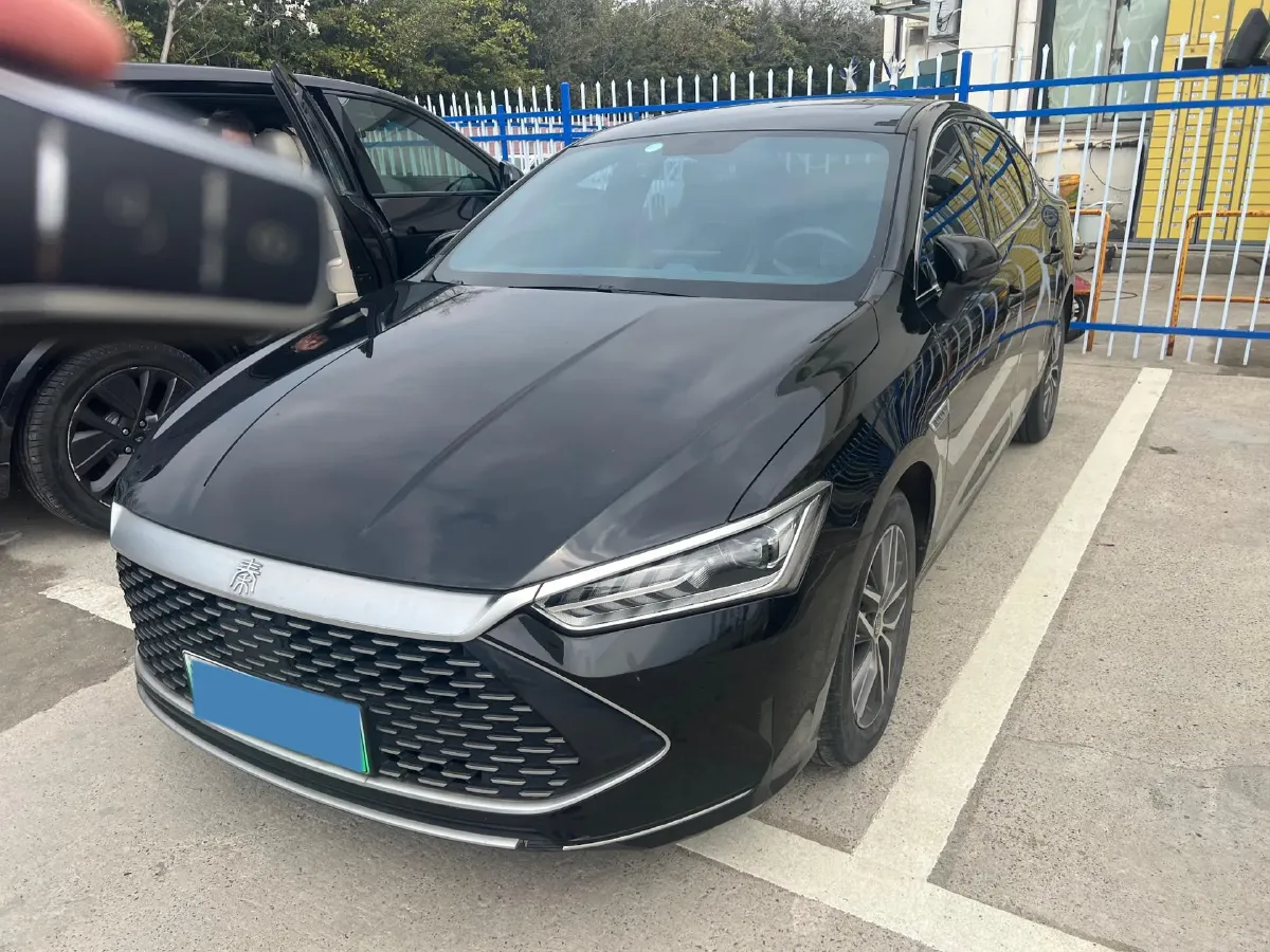 2021 Haval F7 1.5T 169HP L4 7DCT,autocango,china used car exporter,china ev exporter,chinese used car exporter,chinese used ev exporter
