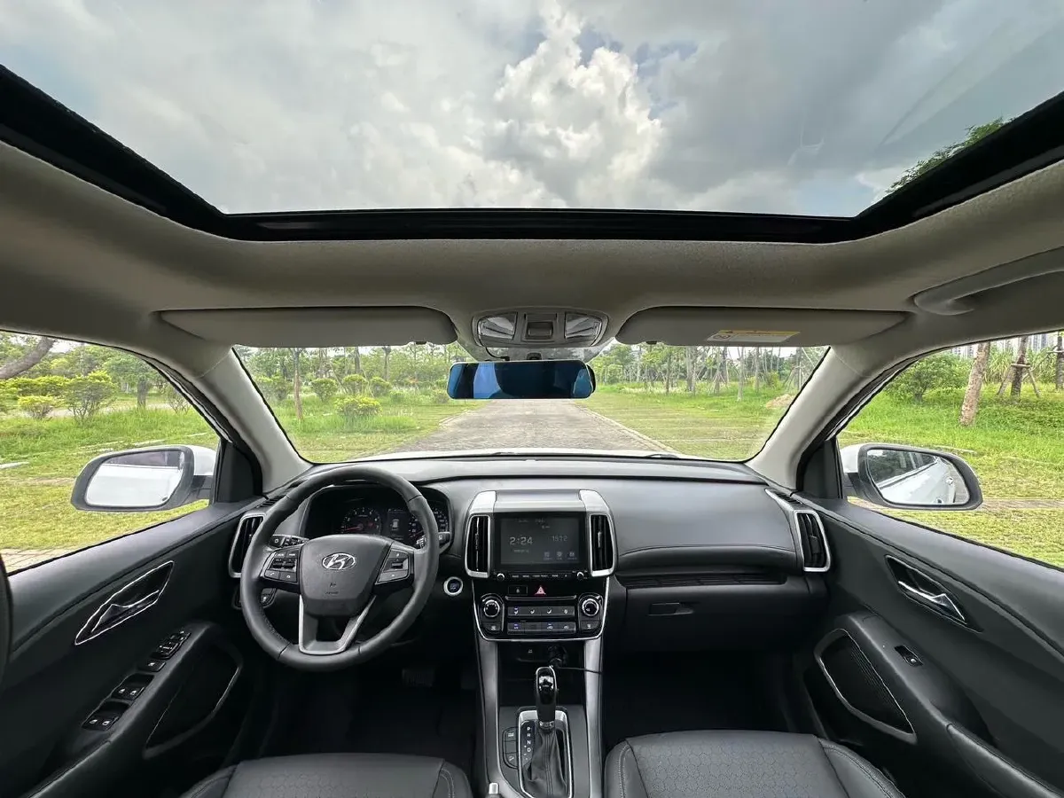 2018 Hyundai ix35 2.0L 160HP L4 6AT,autocango,china used car exporter,china ev exporter,chinese used car exporter,chinese used ev exporter