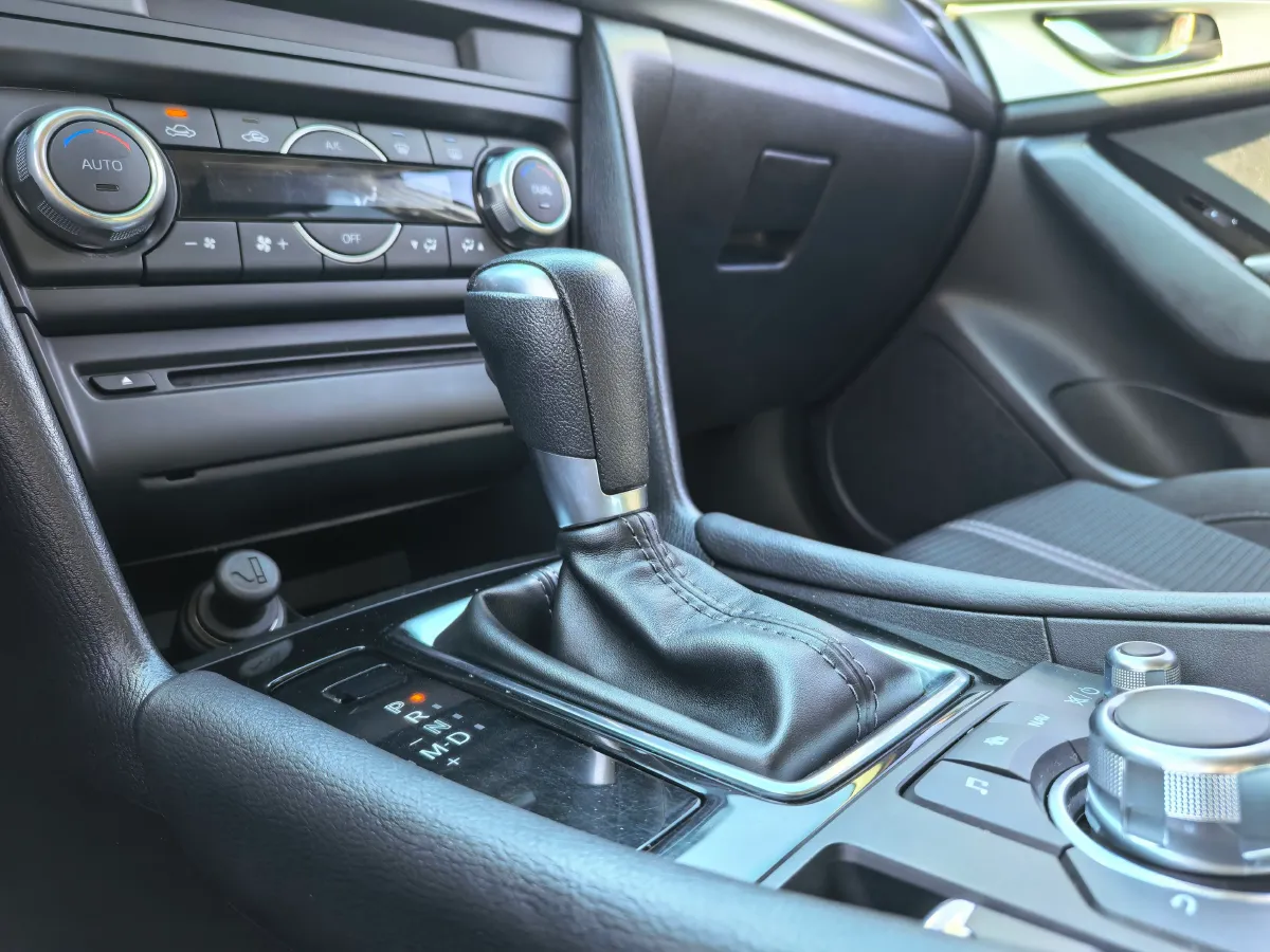 2017 Mazda 3 Axela 1.5L 117HP L4 6AT,autocango,china used car exporter,china ev exporter,chinese used car exporter,chinese used ev exporter