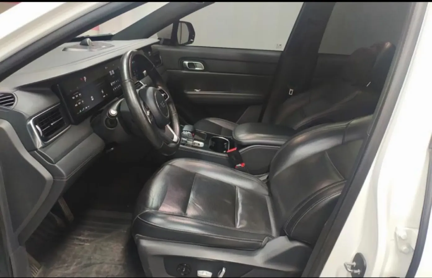 2021 Li ONE Range Extended 131HP REEV 40.5KWH,autocango,china used car exporter,china ev exporter,chinese used car exporter,chinese used ev exporter