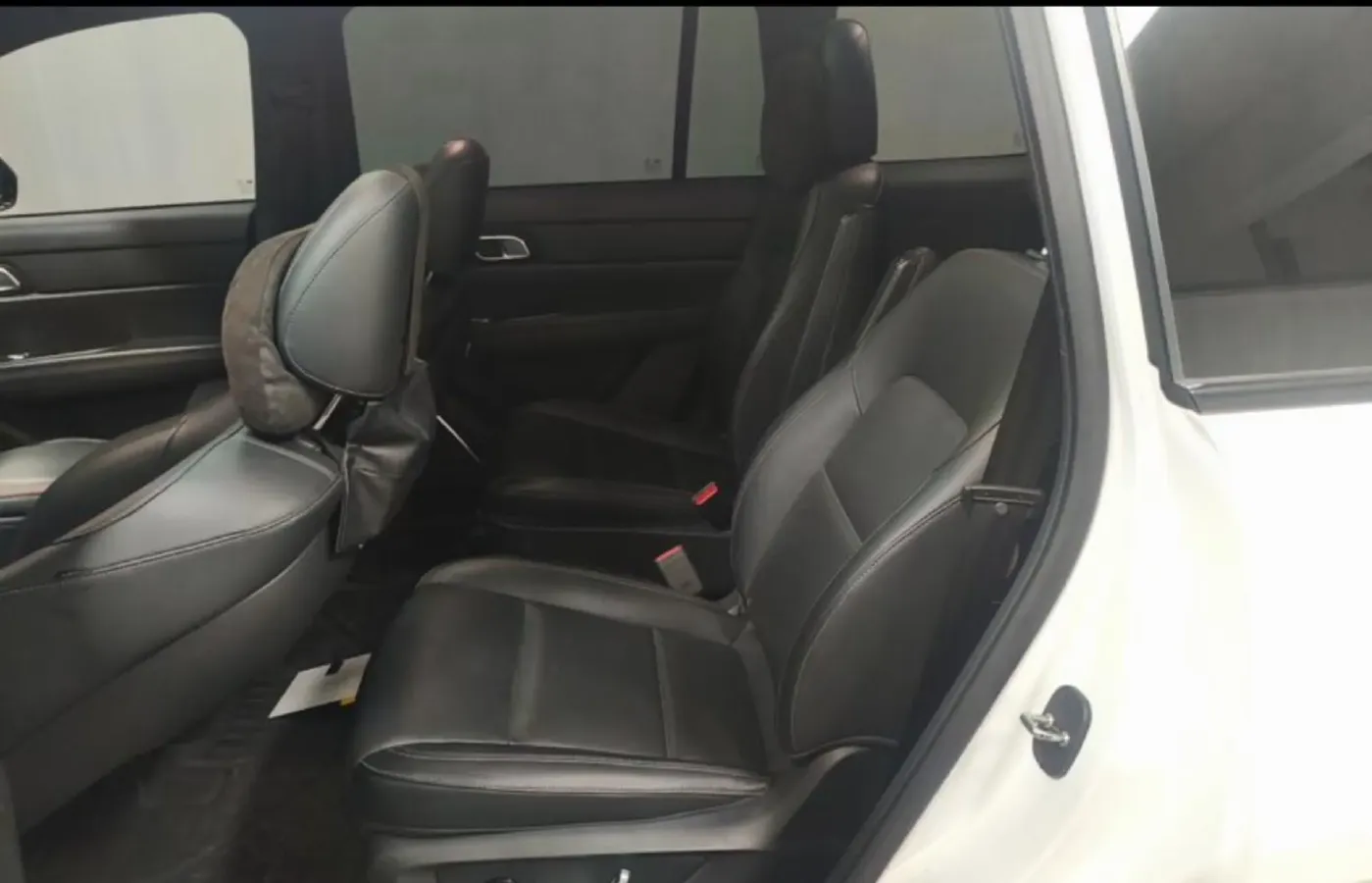 2021 Li ONE Range Extended 131HP REEV 40.5KWH,autocango,china used car exporter,china ev exporter,chinese used car exporter,chinese used ev exporter