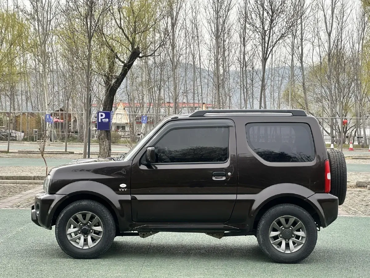 2015 Suzuki Jimny 1.3L 85HP L4 4AT,autocango,china used car exporter,china ev exporter,chinese used car exporter,chinese used ev exporter