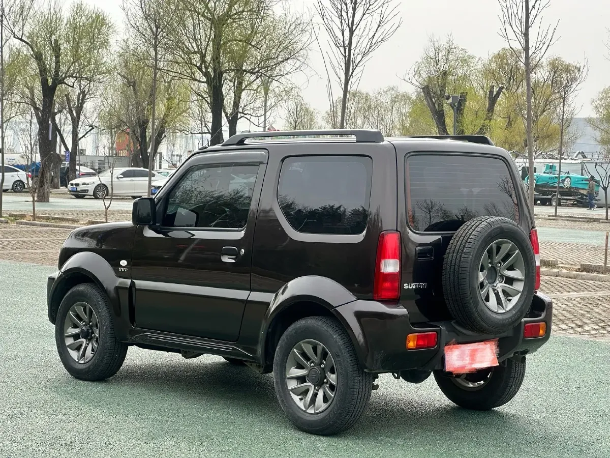 2015 Suzuki Jimny 1.3L 85HP L4 4AT,autocango,china used car exporter,china ev exporter,chinese used car exporter,chinese used ev exporter