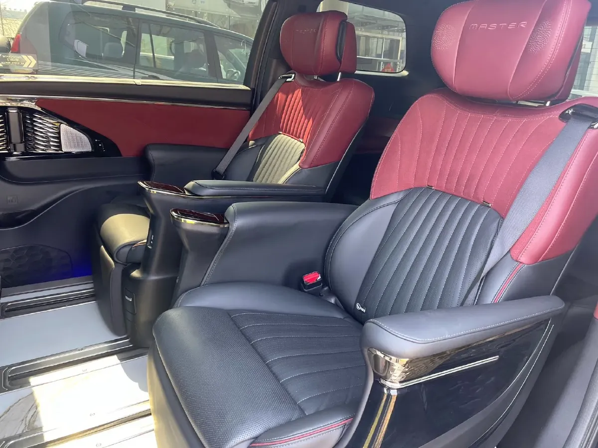 2023 GAC Trumpchi M8 2.0T 252HP L4 8AT,autocango,china used car exporter,china ev exporter,chinese used car exporter,chinese used ev exporter