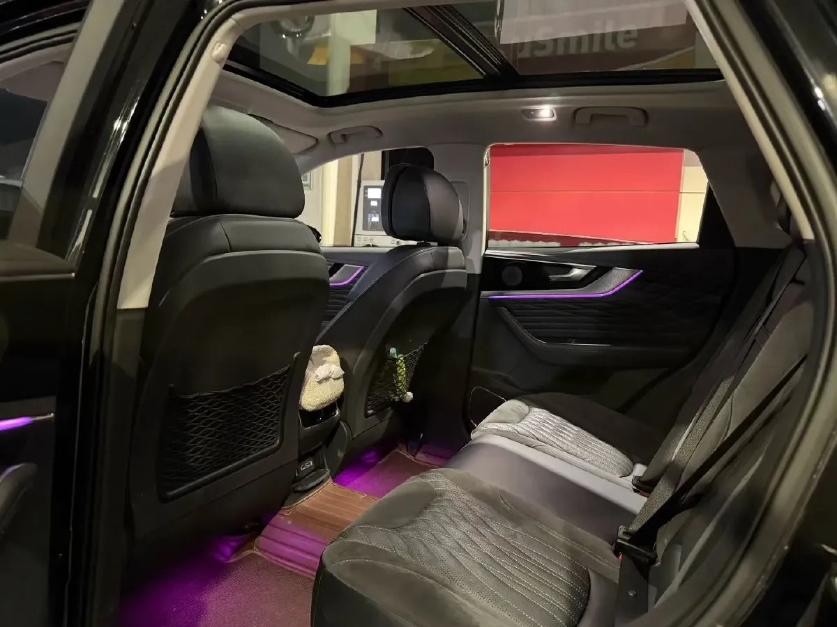 2022 HongQi HS5 2.0T 224HP L4 6AT,autocango,china used car exporter,china ev exporter,chinese used car exporter,chinese used ev exporter