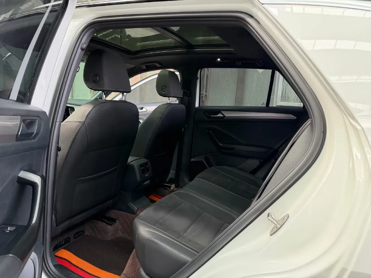2022 Volkswagen T-Roc 1.4T 150HP L4 7DCT,autocango,china used car exporter,china ev exporter,chinese used car exporter,chinese used ev exporter