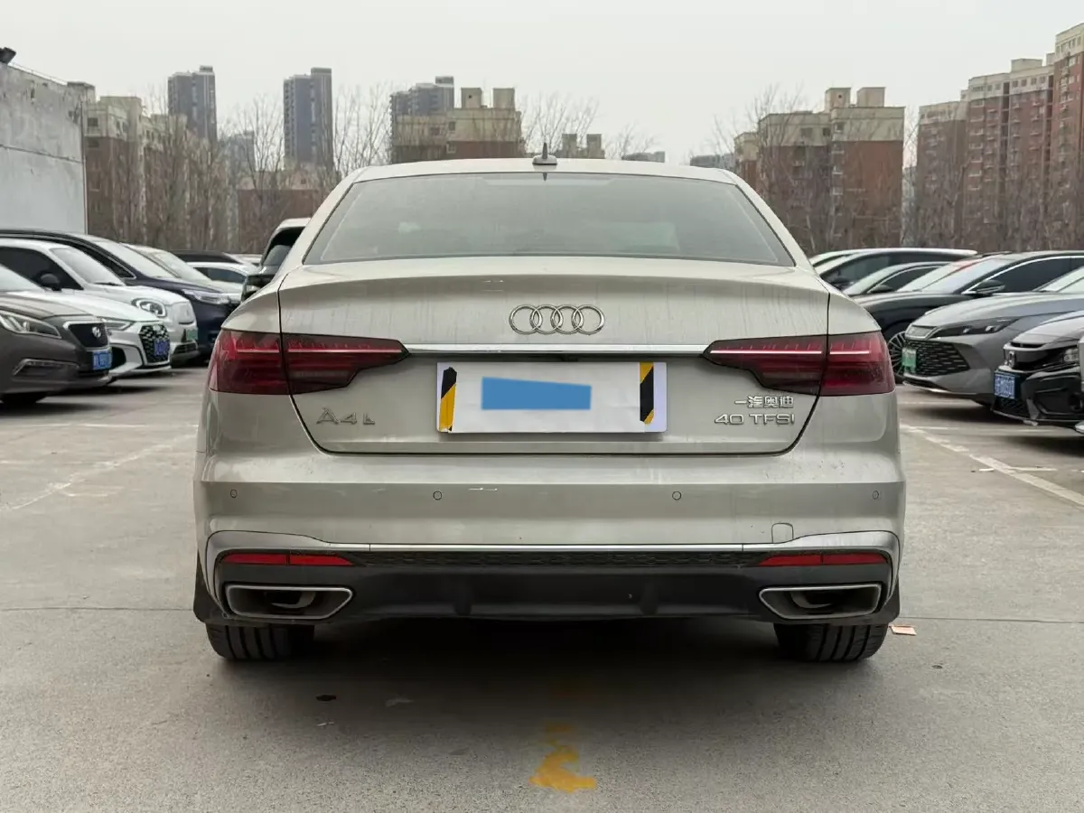 2023 Audi A4L 2.0T 190HP L4 7DCT,autocango,china used car exporter,china ev exporter,chinese used car exporter,chinese used ev exporter