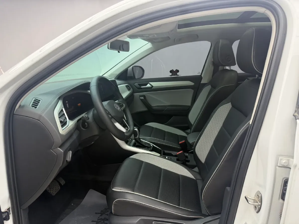 2023 Volkswagen T-Roc 1.4T 150HP L4 7DCT,autocango,china used car exporter,china ev exporter,chinese used car exporter,chinese used ev exporter