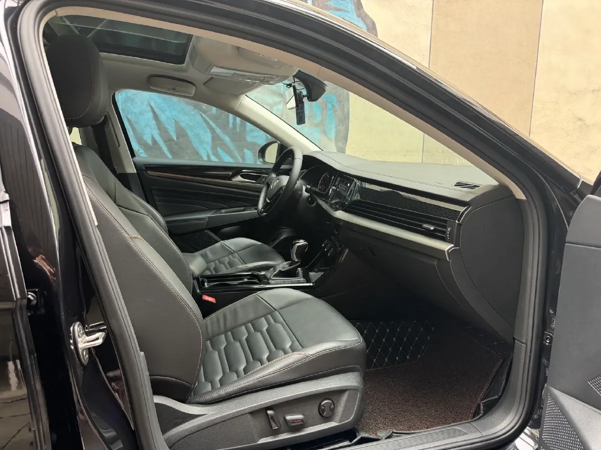 2019 Skoda Kodiak 2.0T 186HP L4 7DCT,autocango,china used car exporter,china ev exporter,chinese used car exporter,chinese used ev exporter