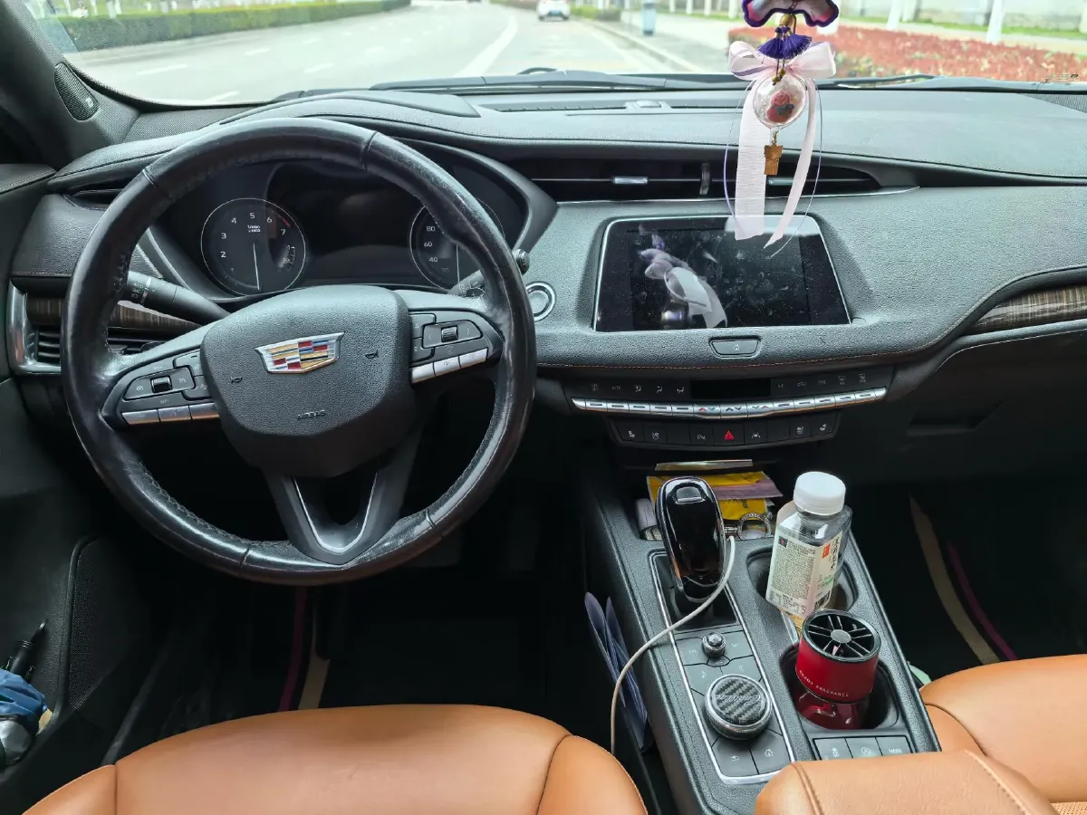 2020 Cadillac XT4 2.0T 241HP L4 9AT,autocango,china used car exporter,china ev exporter,chinese used car exporter,chinese used ev exporter