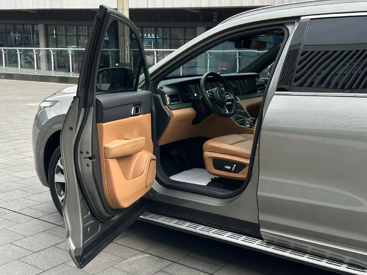 2021 Li ONE Range Extended 131HP REEV 40.5KWH,autocango,china used car exporter,china ev exporter,chinese used car exporter,chinese used ev exporter