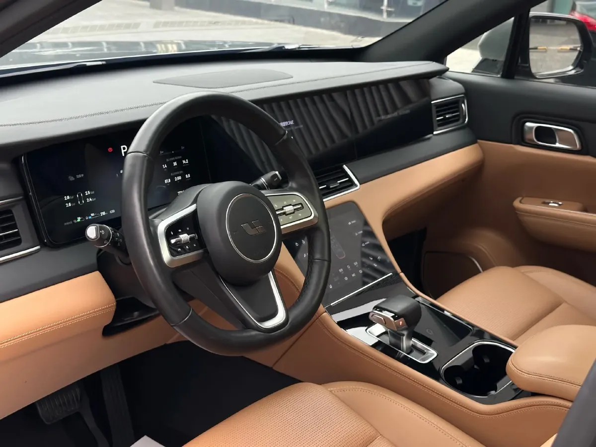 2021 Li ONE Range Extended 131HP REEV 40.5KWH,autocango,china used car exporter,china ev exporter,chinese used car exporter,chinese used ev exporter