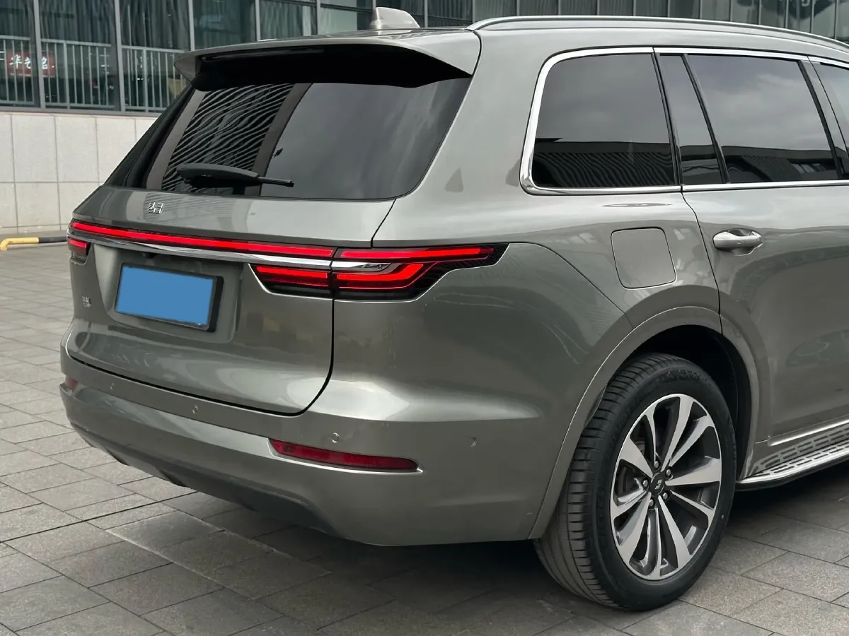 2021 Li ONE Range Extended 131HP REEV 40.5KWH,autocango,china used car exporter,china ev exporter,chinese used car exporter,chinese used ev exporter