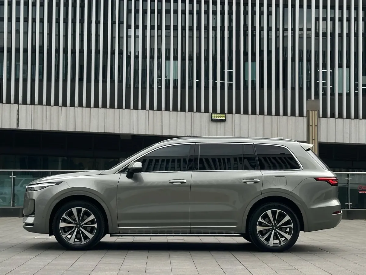 2021 Li ONE Range Extended 131HP REEV 40.5KWH,autocango,china used car exporter,china ev exporter,chinese used car exporter,chinese used ev exporter