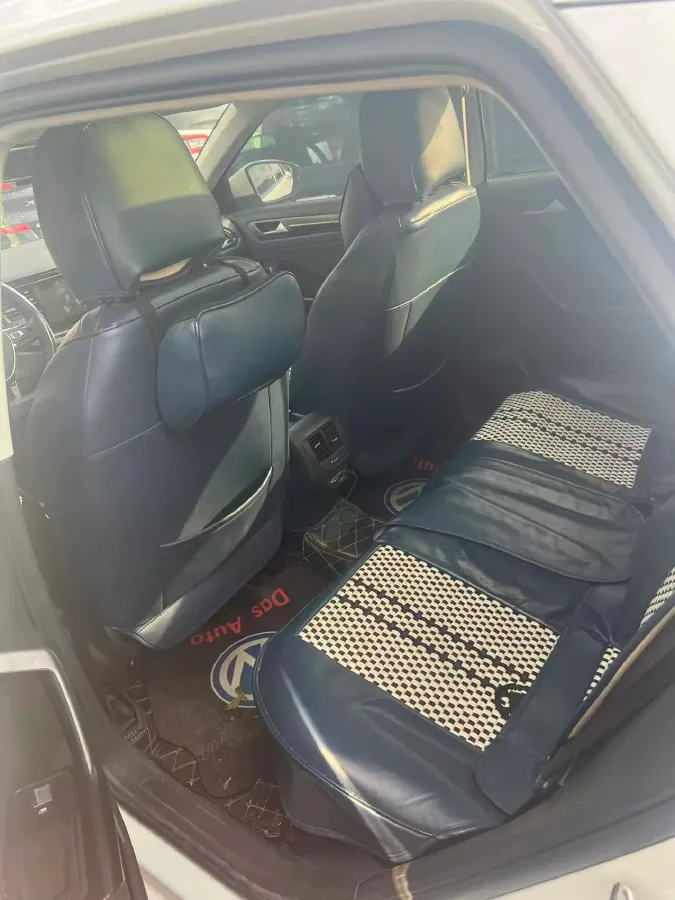 2022 Volkswagen T-Roc 1.4T 150HP L4 7DCT,autocango,china used car exporter,china ev exporter,chinese used car exporter,chinese used ev exporter