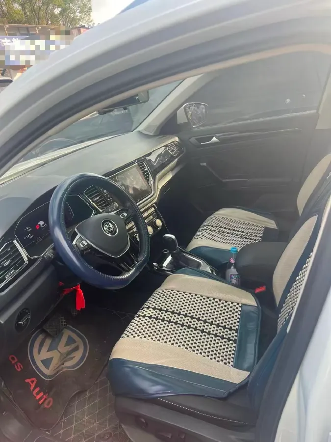 2022 Volkswagen T-Roc 1.4T 150HP L4 7DCT,autocango,china used car exporter,china ev exporter,chinese used car exporter,chinese used ev exporter