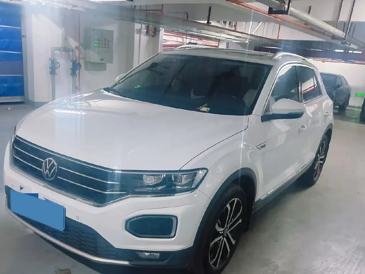 2022 Volkswagen T-Roc 1.4T 150HP L4 7DCT,autocango,china used car exporter,china ev exporter,chinese used car exporter,chinese used ev exporter