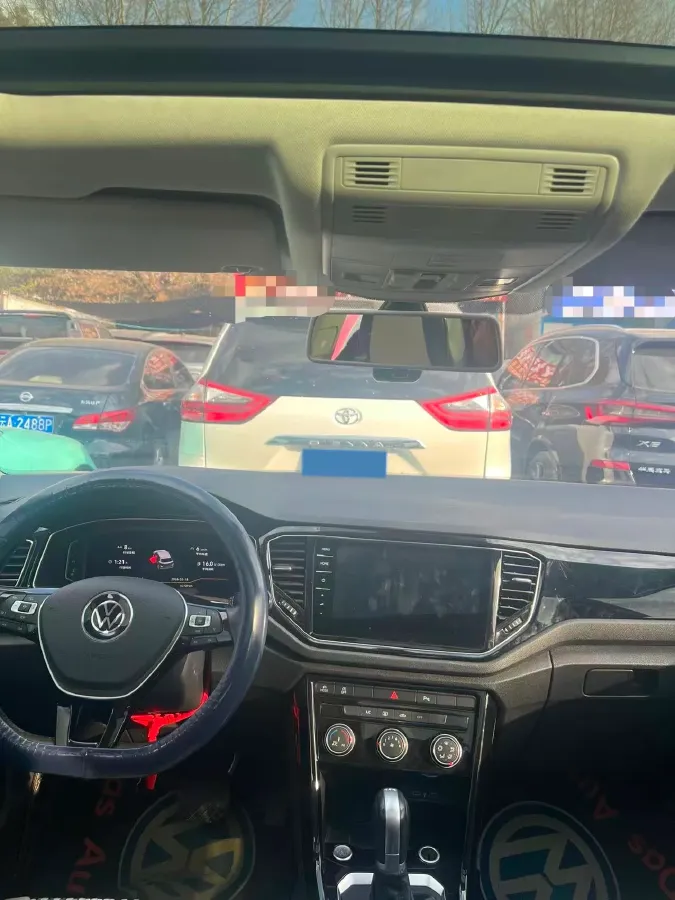2022 Volkswagen T-Roc 1.4T 150HP L4 7DCT,autocango,china used car exporter,china ev exporter,chinese used car exporter,chinese used ev exporter
