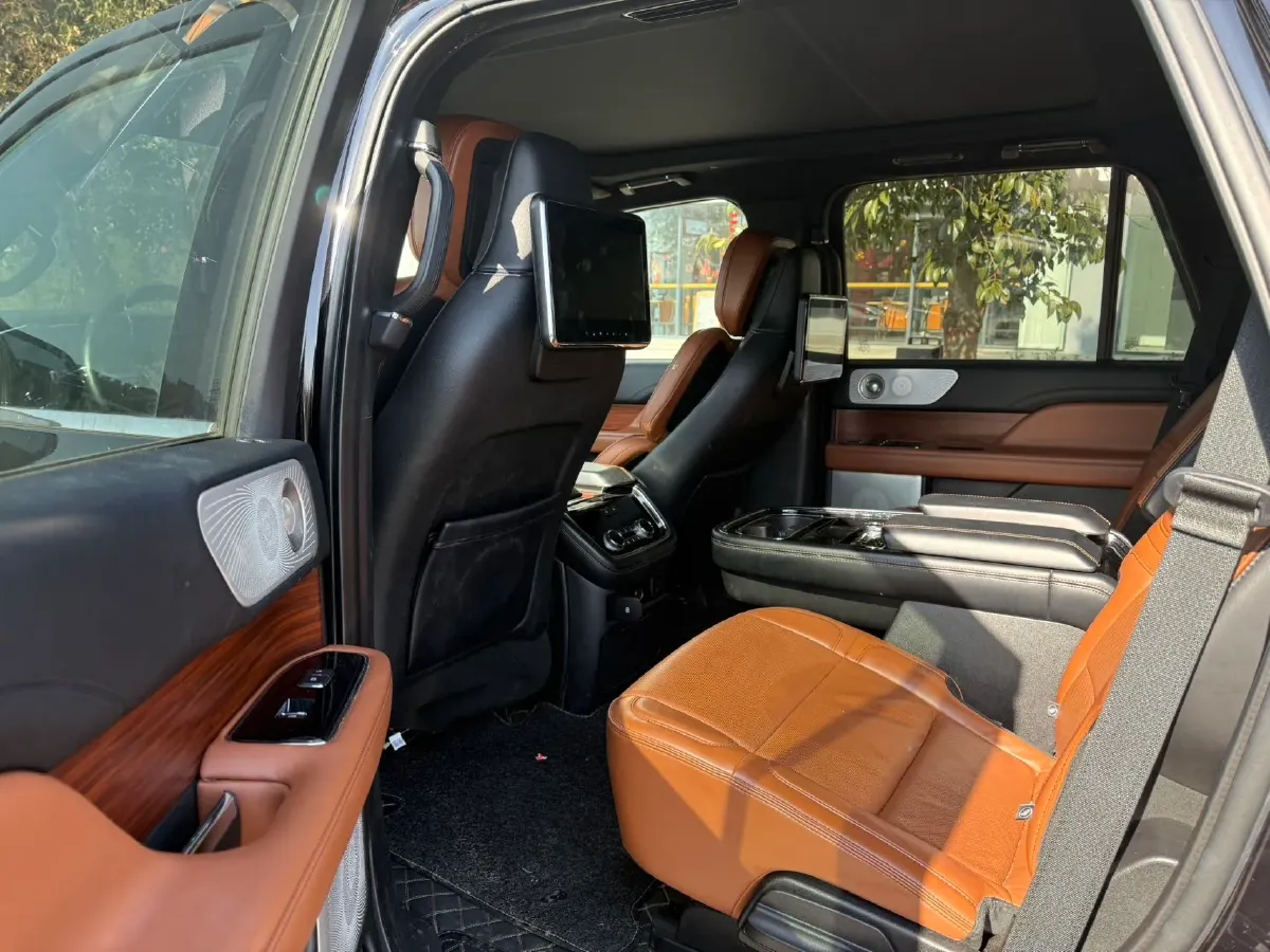 2019 Lincoln Navigator 3.5T 388HP V6 10AT,autocango,china used car exporter,china ev exporter,chinese used car exporter,chinese used ev exporter