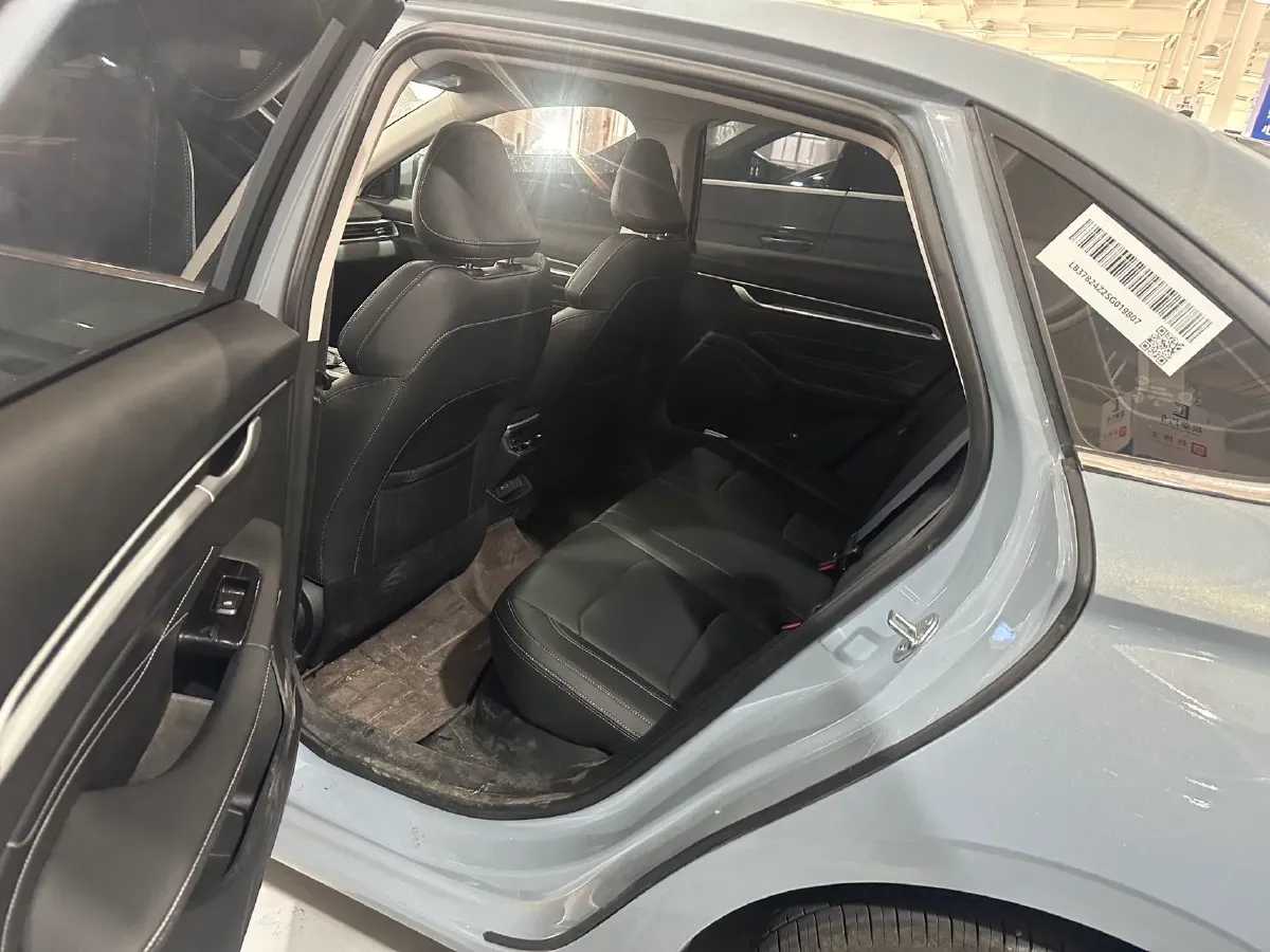 2025 Geely Emgrand 1.5L 127HP L4 CVT,autocango,china used car exporter,china ev exporter,chinese used car exporter,chinese used ev exporter